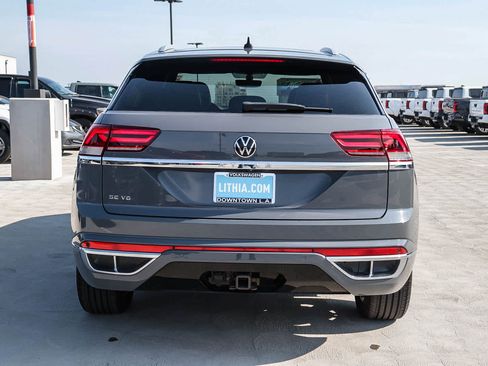 Used 2021 Volkswagen Atlas Cross Sport SE w/ Panoramic Sunroof Package image 7