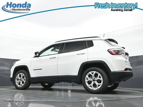 Used 2025 Jeep Compass Latitude AWD/4WD image 31