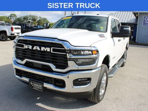 Used 2026 RAM 2500 Big Horn AWD/4WD image 3