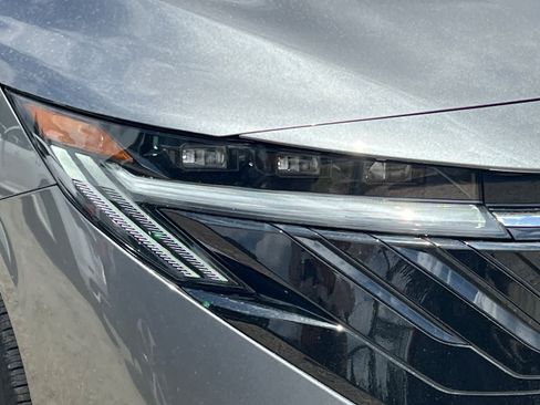 New 2026 Nissan Sentra SR FWD image 30
