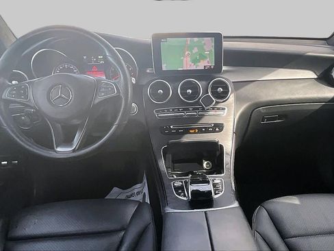Used 2019 Mercedes-Benz GLC 350e 4MATIC image 16