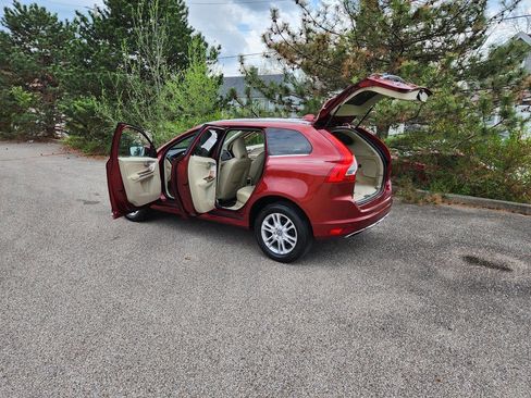 Used 2015 Volvo XC60 T5 Premier FWD image 27