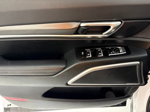 Used 2025 Kia Telluride S FWD image 26