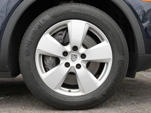 Used 2021 Porsche Cayenne AWD/4WD image 12