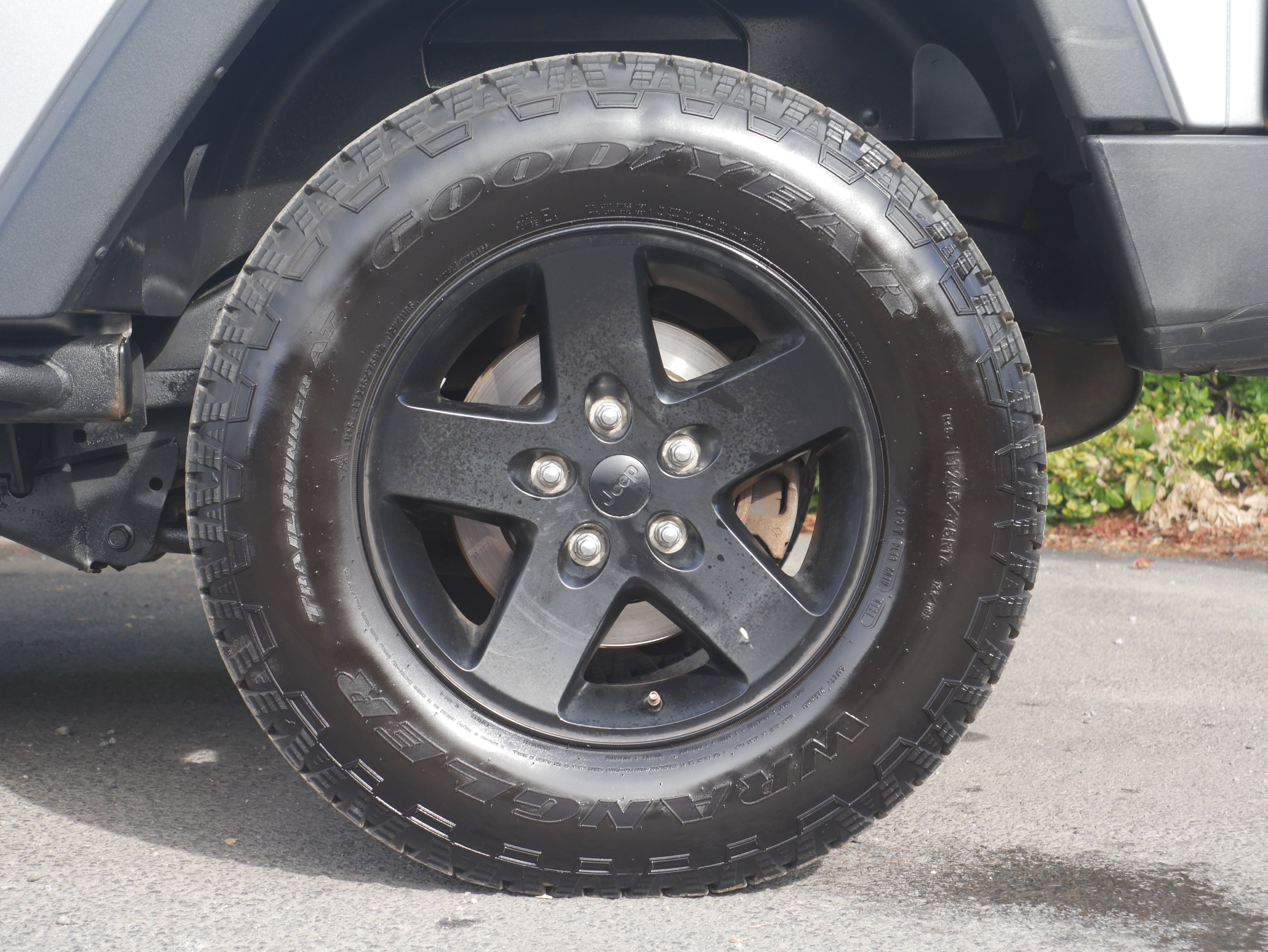 Used 2016 Jeep Wrangler Sport AWD/4WD image 13