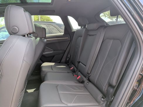 Certified 2025 Audi Q3 2.0T Premium w/ Convenience Package AWD/4WD image 31