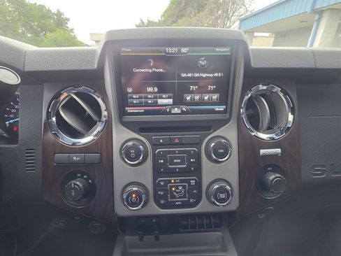 Used 2016 Ford F250 Lariat w/ Lariat Ultimate Package AWD/4WD image 12