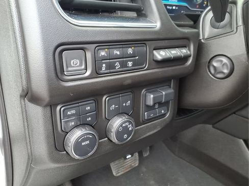 Used 2024 Chevrolet Tahoe High Country w/ Premium Package AWD/4WD image 32