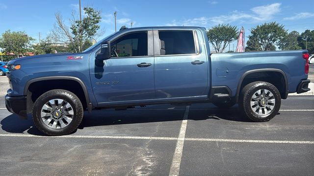 Used 2025 Chevrolet Silverado 2500 Custom w/ Custom Value Package AWD/4WD image 4