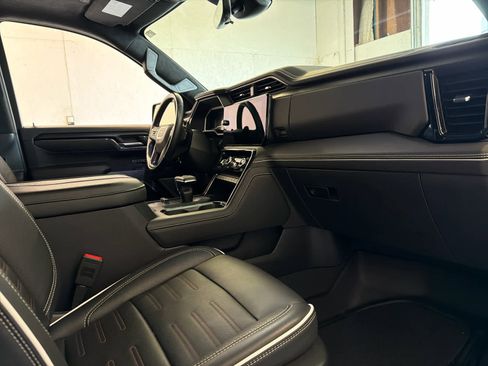 Used 2023 GMC Sierra 1500 AT4X image 27