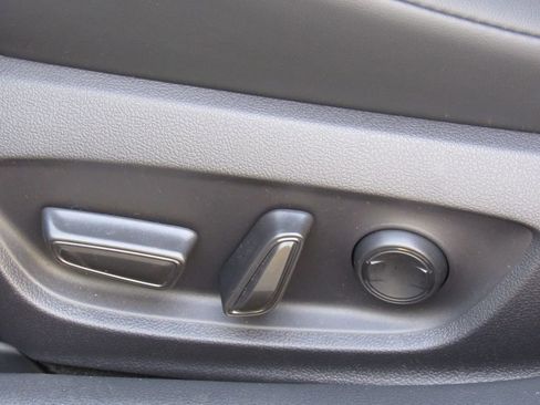 Used 2026 Toyota Prius XLE image 13