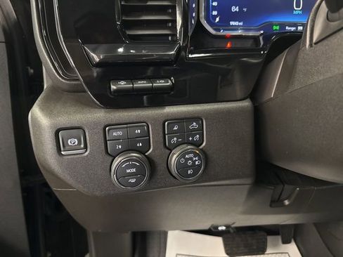 Used 2024 Chevrolet Silverado 2500 ZR2 w/ Technology Package AWD/4WD image 19