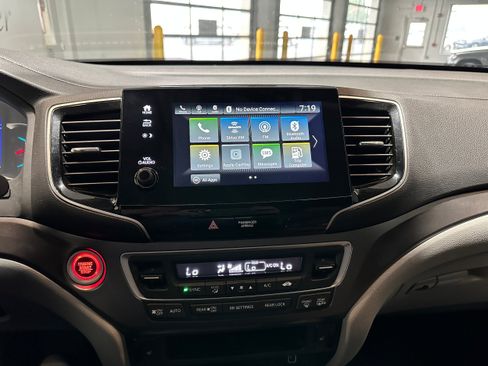 Used 2019 Honda Pilot EX image 9