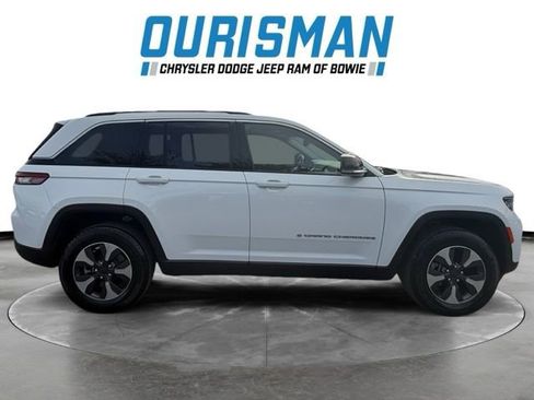 Used 2023 Jeep Grand Cherokee 4WD 4xe image 2