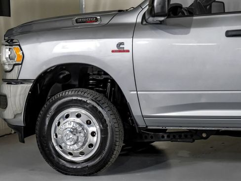 Used 2024 RAM 3500 Tradesman w/ Chrome Appearance Group AWD/4WD image 12