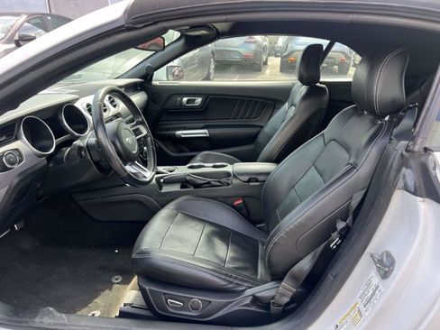 Used 2018 Ford Mustang Premium RWD image 10