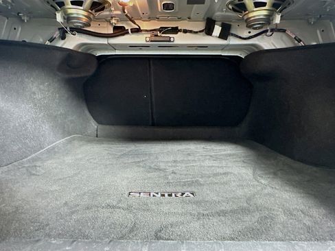 Used 2024 Nissan Sentra SV image 27