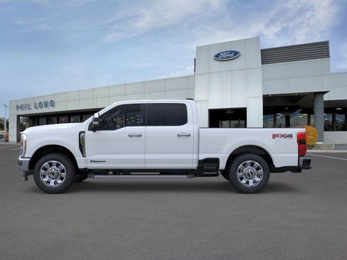 New 2026 Ford F250 Lariat w/ Chrome Package image 3
