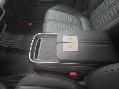 Used 2023 Rivian R1S Adventure image 31