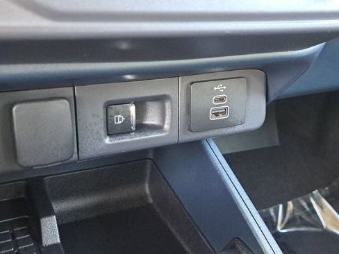 Used 2025 Ford Maverick Lobo image 25