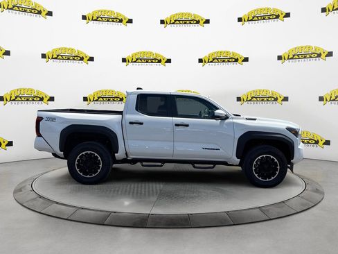 Used 2024 Toyota Tacoma TRD Off-Road w/ TRD Off Road Upgrade Package AWD/4WD image 8