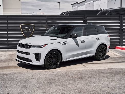 Used 2026 Land Rover Range Rover Sport SV AWD/4WD image 5