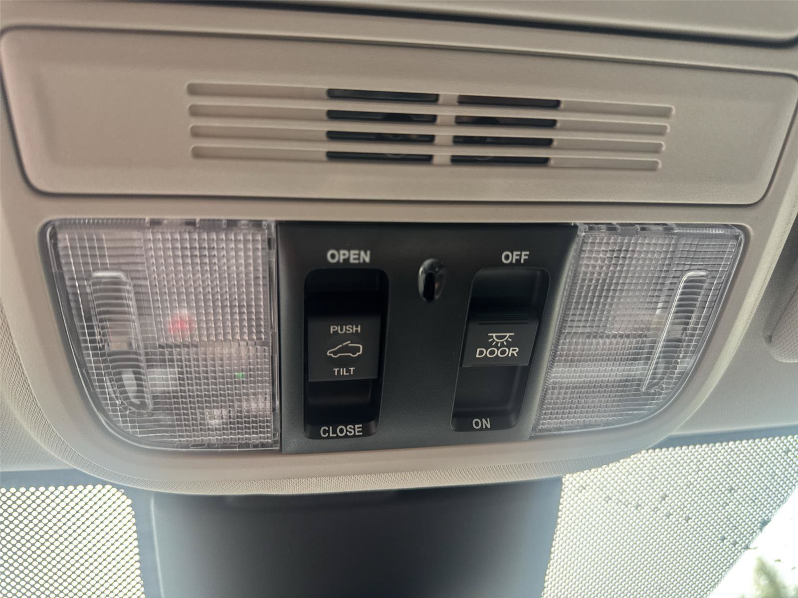 New 2027 Honda Odyssey Touring image 21