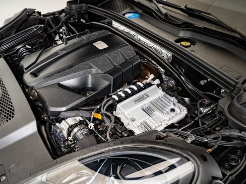 Certified 2021 Porsche Macan GTS image 40