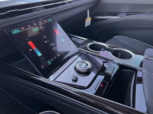 New 2026 Cadillac Escalade ESV Luxury image 17