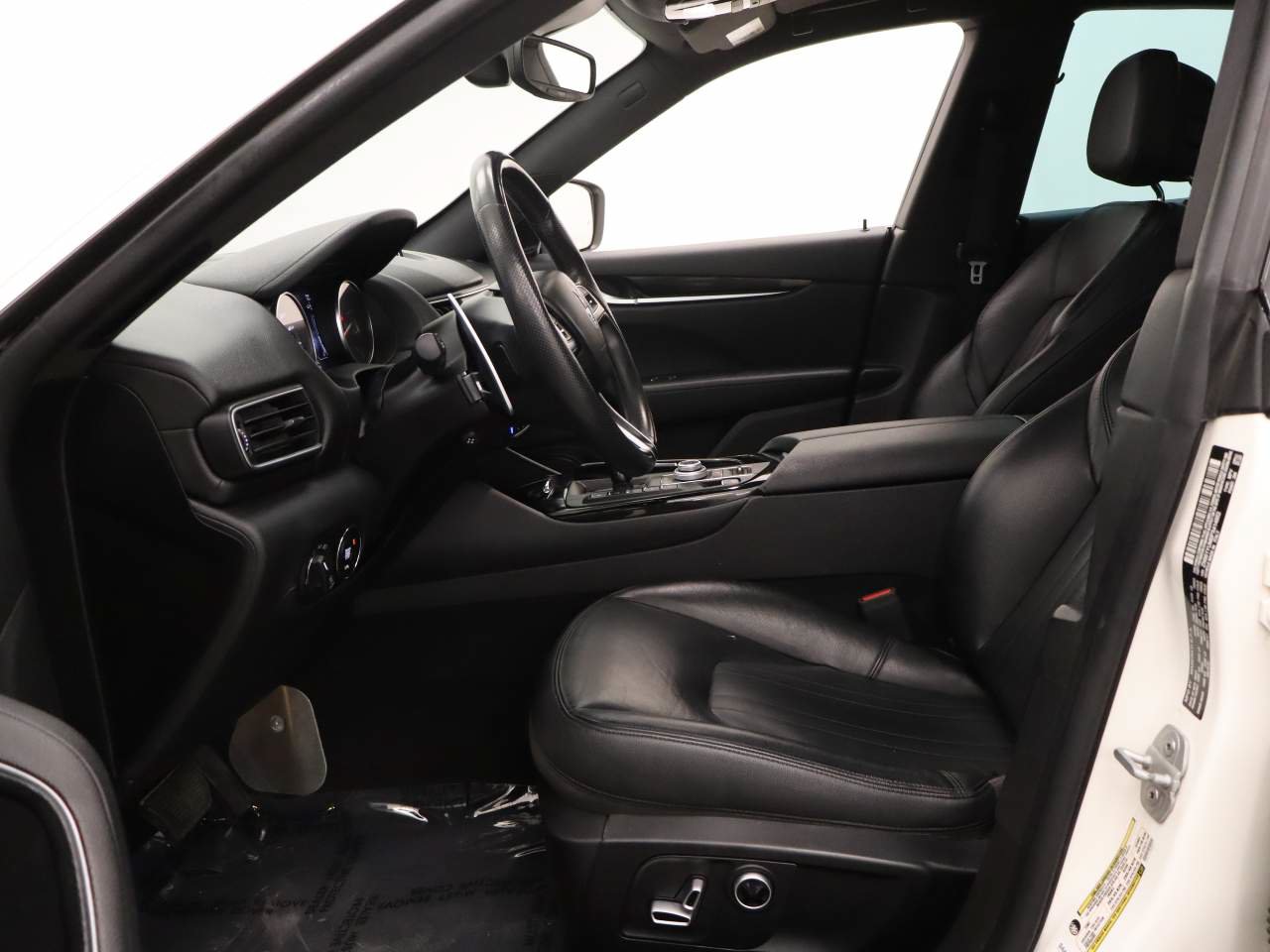 Used 2023 Maserati Levante Modena AWD/4WD image 17