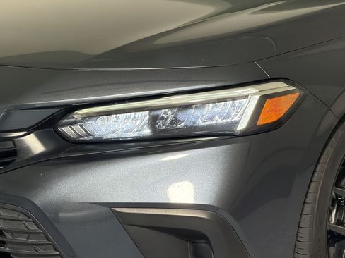 Used 2023 Honda Civic Sport image 7