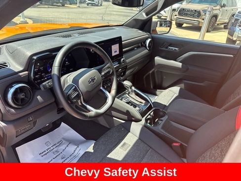 Used 2025 Chevrolet Colorado Z71 AWD/4WD image 14
