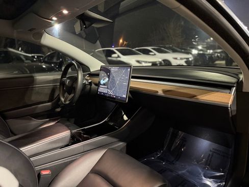 Used 2020 Tesla Model 3 Long Range image 19