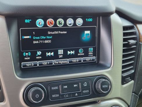 Used 2019 GMC Yukon XL Denali w/ Denali Ultimate Package AWD/4WD image 17