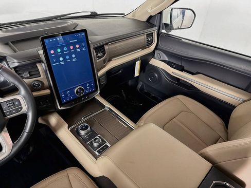 Used 2023 Ford Expedition Limited AWD/4WD image 25