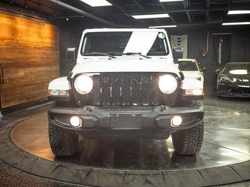Used 2021 Jeep Gladiator Sport AWD/4WD image 4