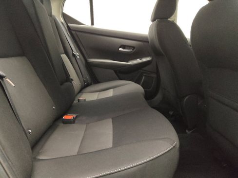Used 2022 Nissan Sentra SV FWD image 19