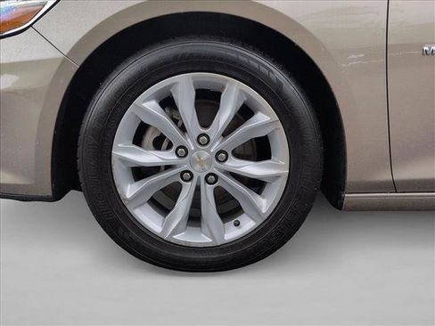 Used 2022 Chevrolet Malibu LT FWD image 23