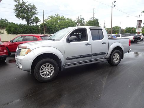Used 2015 Nissan Frontier SV w/ SV Value Truck Package image 12