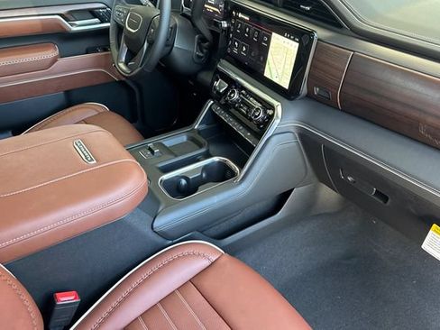 New 2026 GMC Sierra 3500 Denali Ultimate AWD/4WD image 15