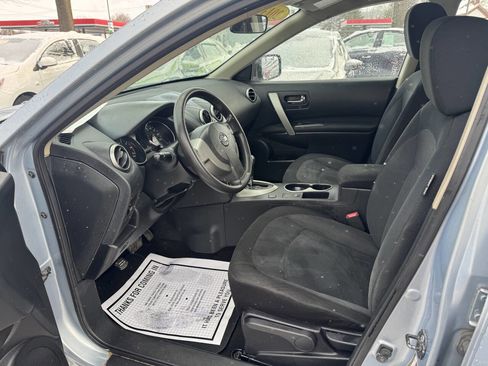 Used 2013 Nissan Rogue S image 4