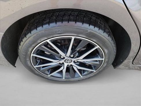 Used 2023 Toyota Camry SE FWD image 11