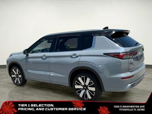 Used 2025 Mitsubishi Outlander SEL FWD image 4