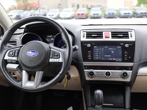 Used 2017 Subaru Outback 2.5i Premium AWD/4WD image 22