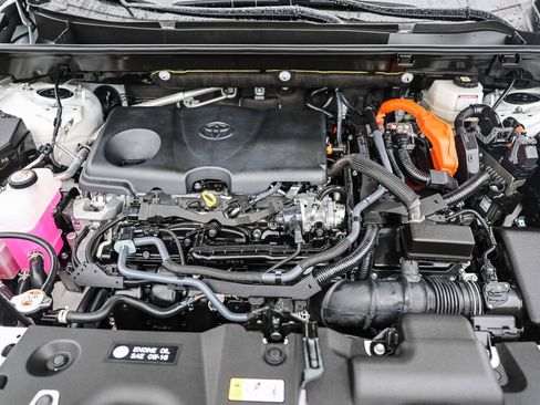 Certified 2025 Toyota RAV4 LE image 16