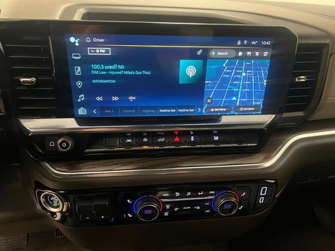 Used 2025 Chevrolet Silverado 1500 LT image 45