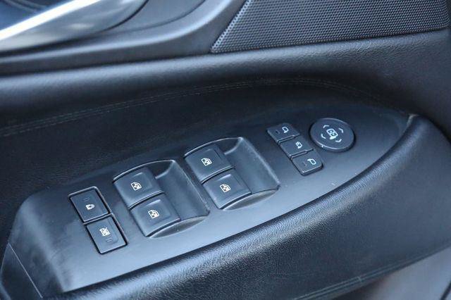 Used 2015 Cadillac Escalade Luxury AWD/4WD image 34