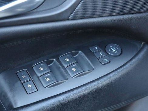Used 2015 Cadillac Escalade Luxury AWD/4WD image 34