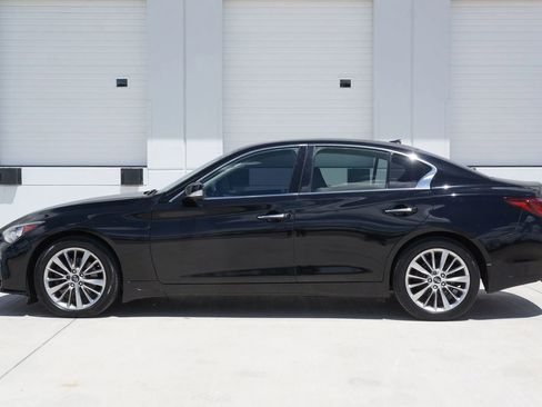 Used 2019 INFINITI Q50 Luxe w/ Essential Package (3.0T Luxe) image 7