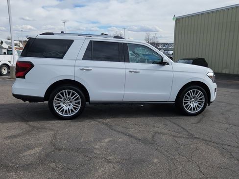 Certified 2024 Ford Expedition Limited image 17